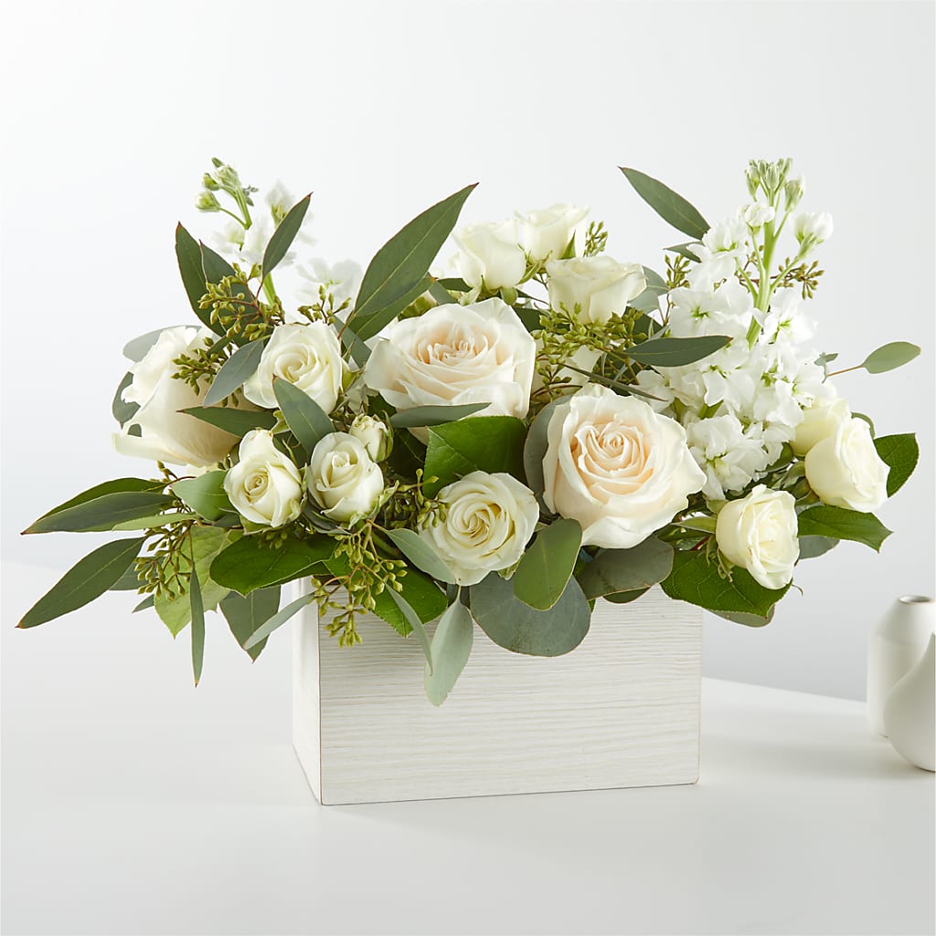Fresh Linen Box Bouquet – Thompson Country Florist, Wintersville OH