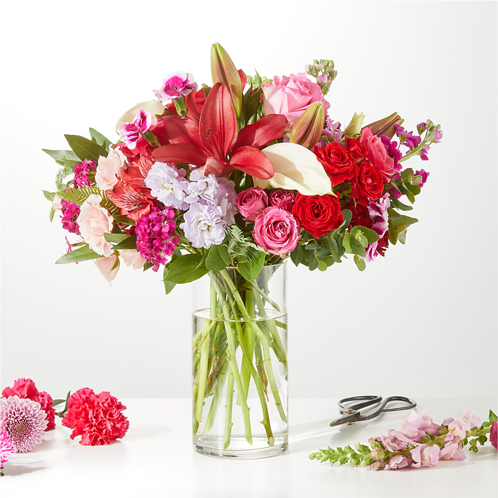 Swooning Over You - A Luxury Florist Original – Thompson Country Florist, Wintersville OH