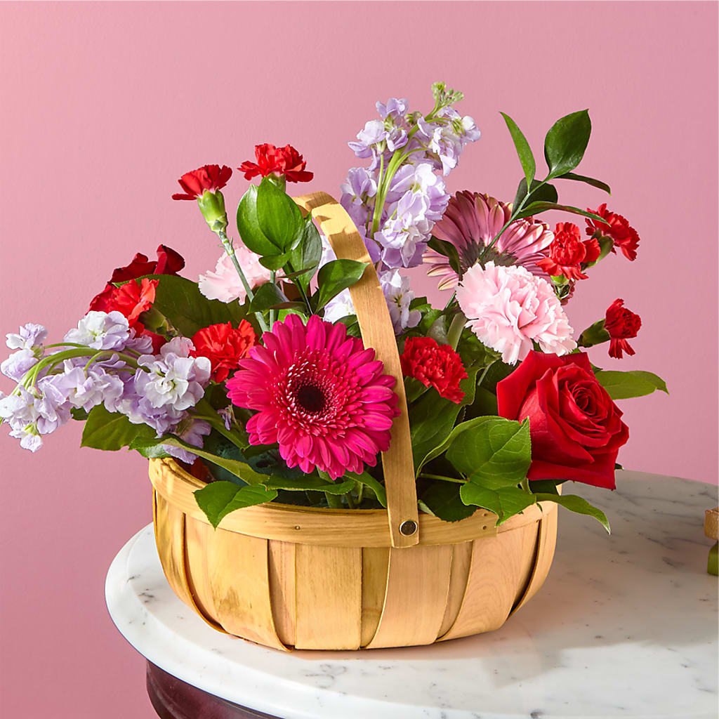 Pink Picnic Basket – Thompson Country Florist, Wintersville OH