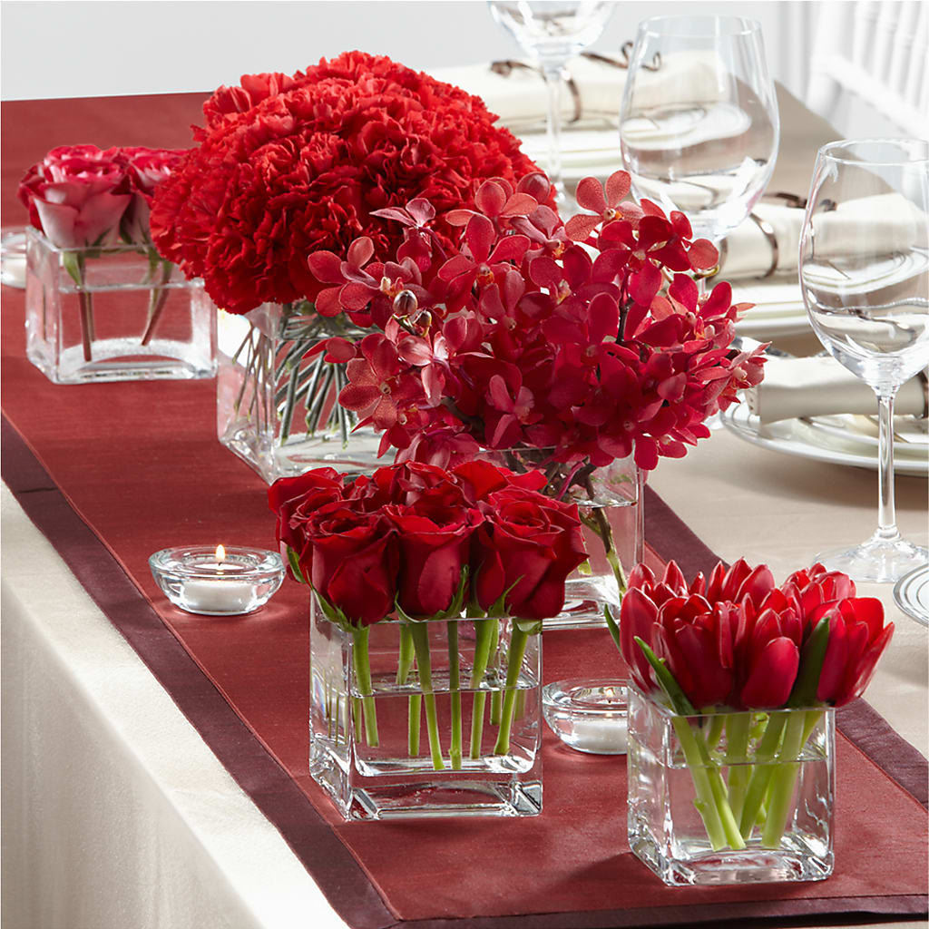 Modern Grace Centerpiece – Thompson Country Florist, Wintersville OH
