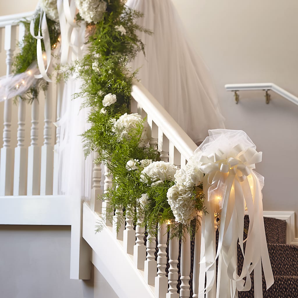 Champagne Dreams Garland – Thompson Country Florist, Wintersville OH