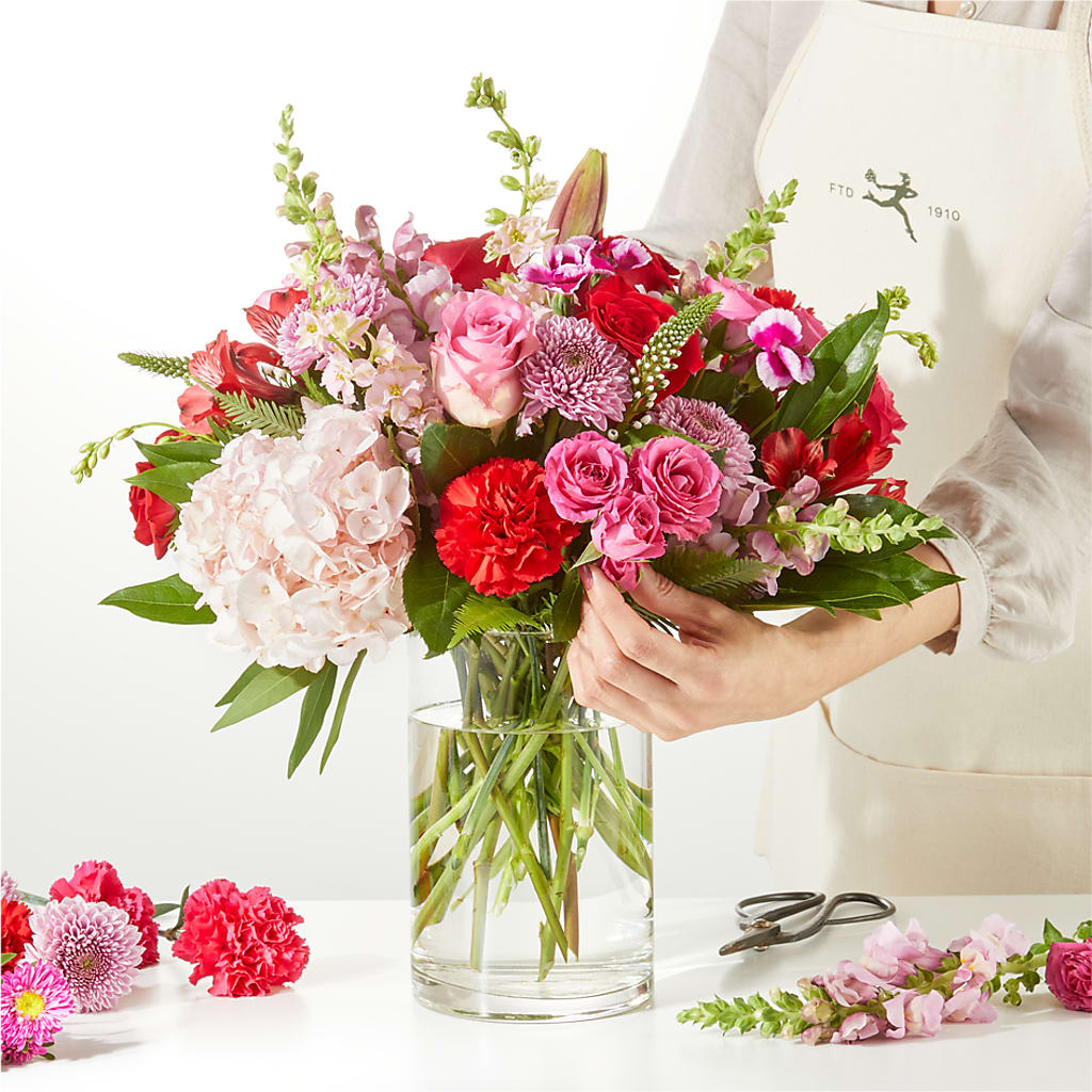 Swooning Over You - A Luxury Florist Original –  Thompson Country Florist, Wintersville OH