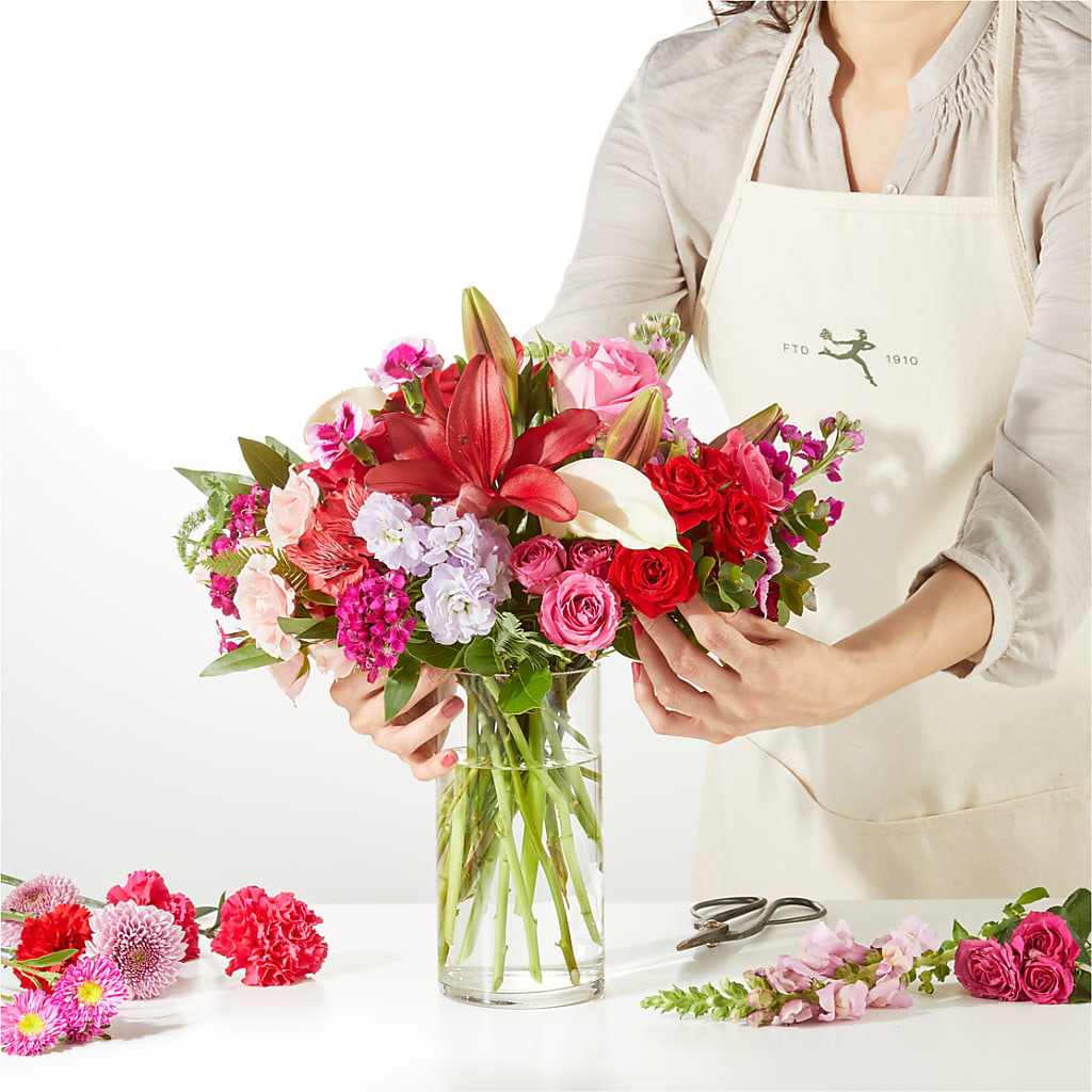 Swooning Over You - A Luxury Florist Original –  Thompson Country Florist, Wintersville OH