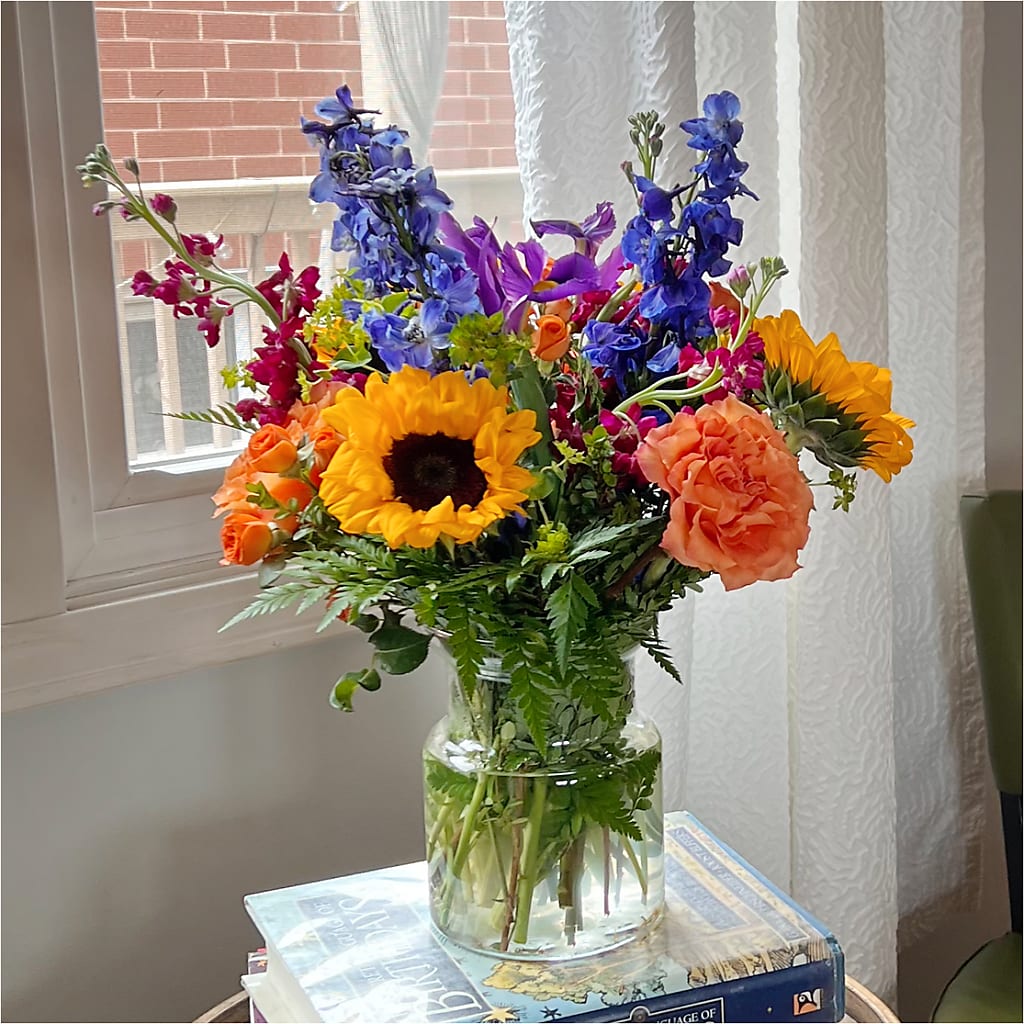 Rays of Life Bouquet –  Thompson Country Florist, Wintersville OH