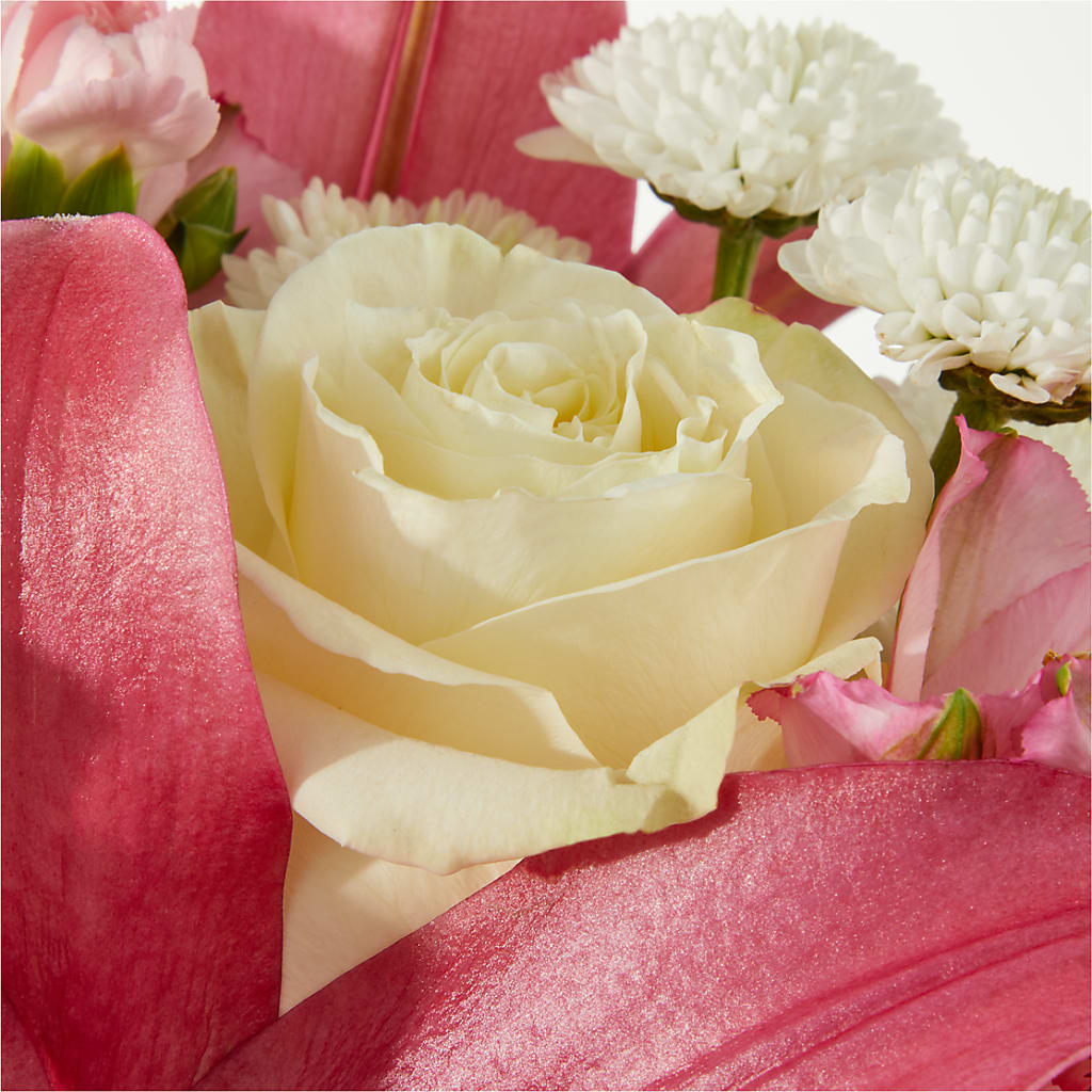 Piece of Cake Bouquet –  Thompson Country Florist, Wintersville OH