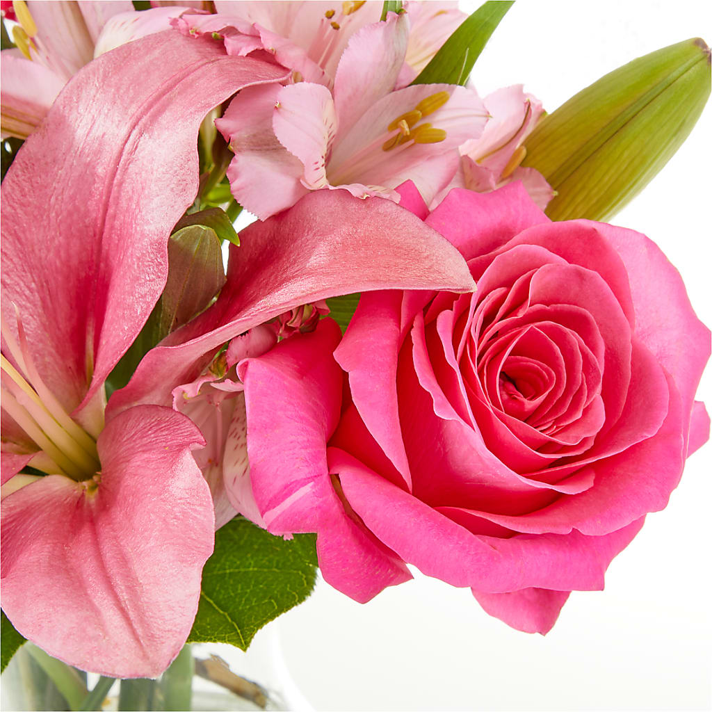 Lots of Love Bouquet –  Thompson Country Florist, Wintersville OH