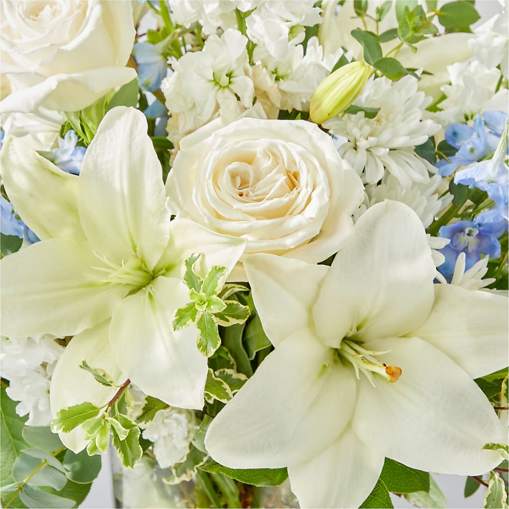 Peace of Mind Bouquet –  Thompson Country Florist, Wintersville OH