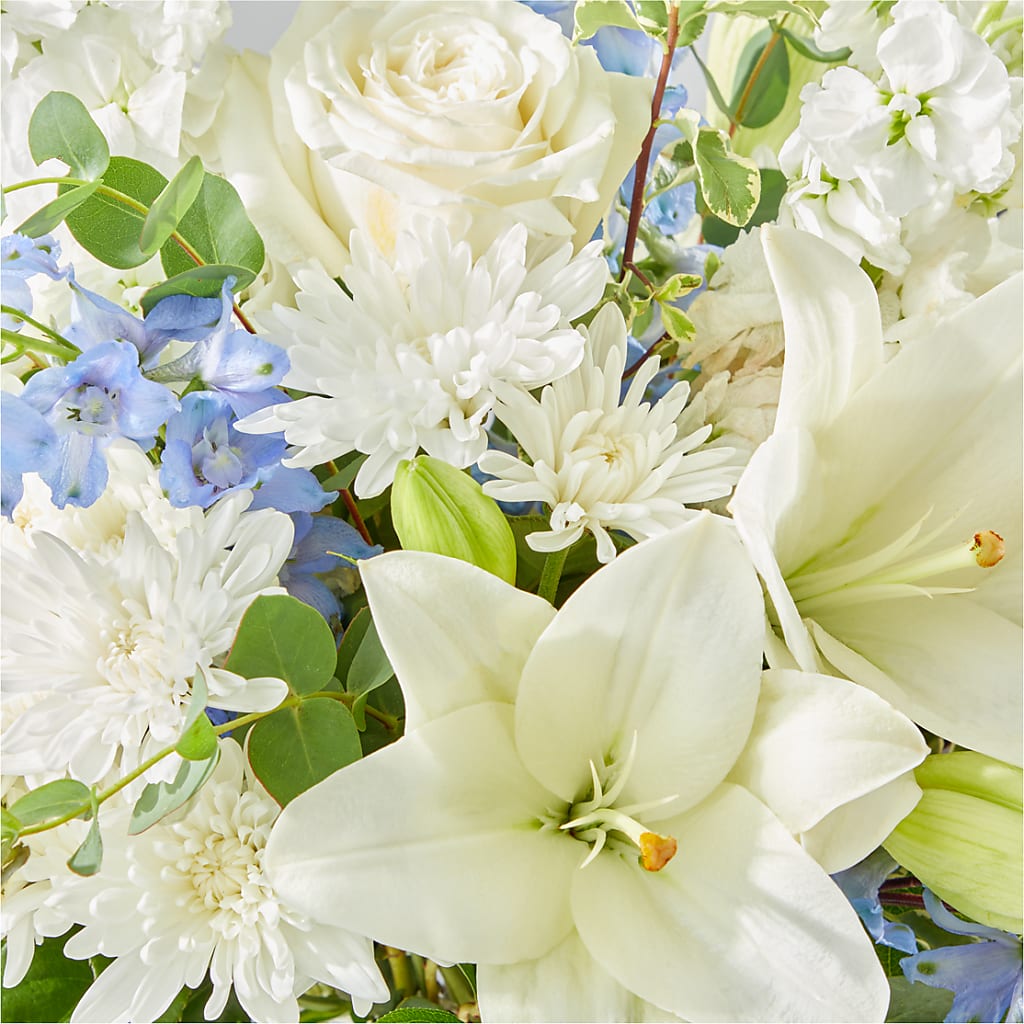 Peace of Mind Bouquet –  Thompson Country Florist, Wintersville OH