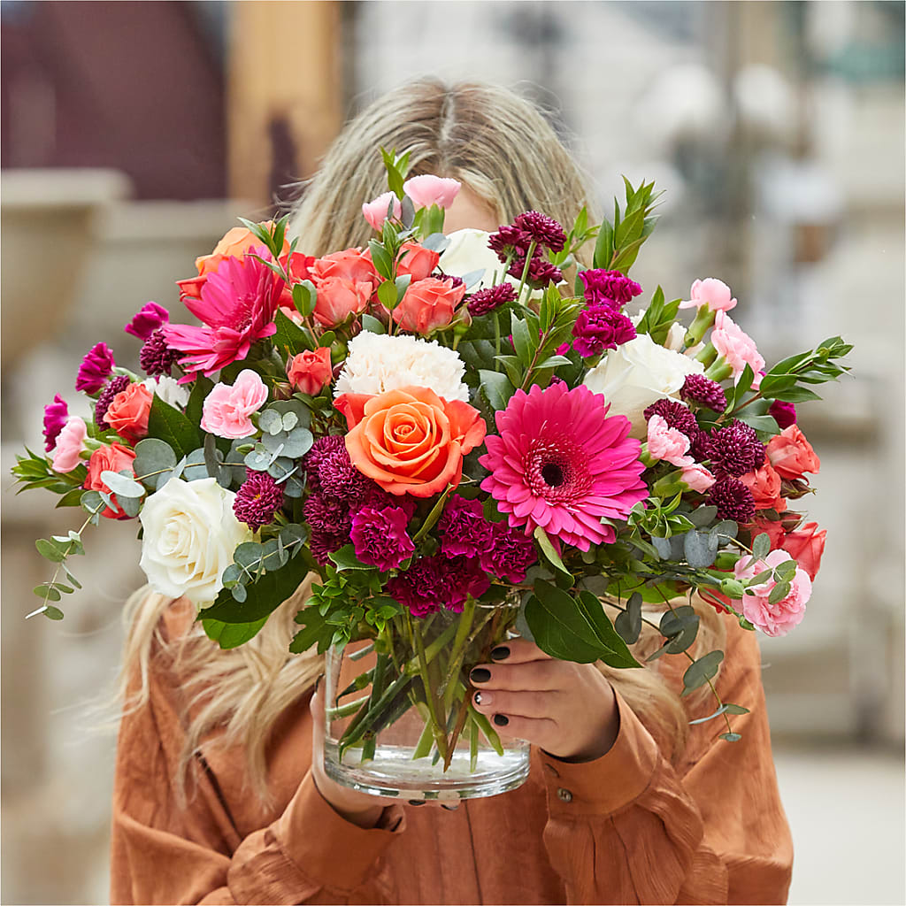 Smell the Roses Bouquet –  Thompson Country Florist, Wintersville OH